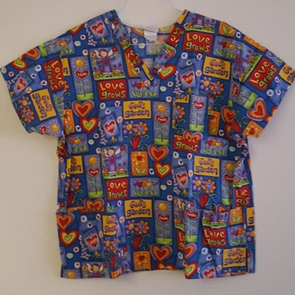 God's Garden Love Grows Scrub Top Nurse Florist - Picture 1 of 3